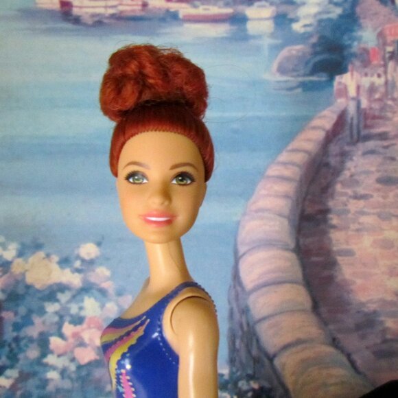 RED-HAIRED BARBIE in MOLDED SWIMSUIT, DIVING, SWIMMING, BOATING BARBIE w CLOTHES - Picture 2 of 8